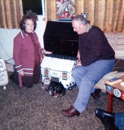 1976 xmas probably - cat house