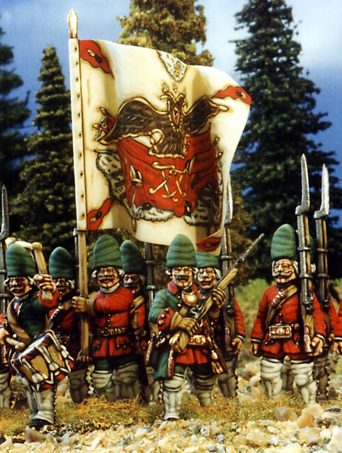 RUSSIANS IN SUMMER UNIFORMS, THE IMPROBABLE GREEN HATS ARE ACTUALLY COVERS FOR THE VERY SMART GRENADIER MITRE, WHICH HAVING A COPPER FRONT PLATE NEEDS PROTECTION FROM THE WEATHER. ACCORDING TO SOME SOURCES COULD ALSO BE BLACK.  CLICK TO GO TO SYW SECTION